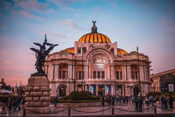 Meksika Güzel Sanatlar Sarayı Müzesi